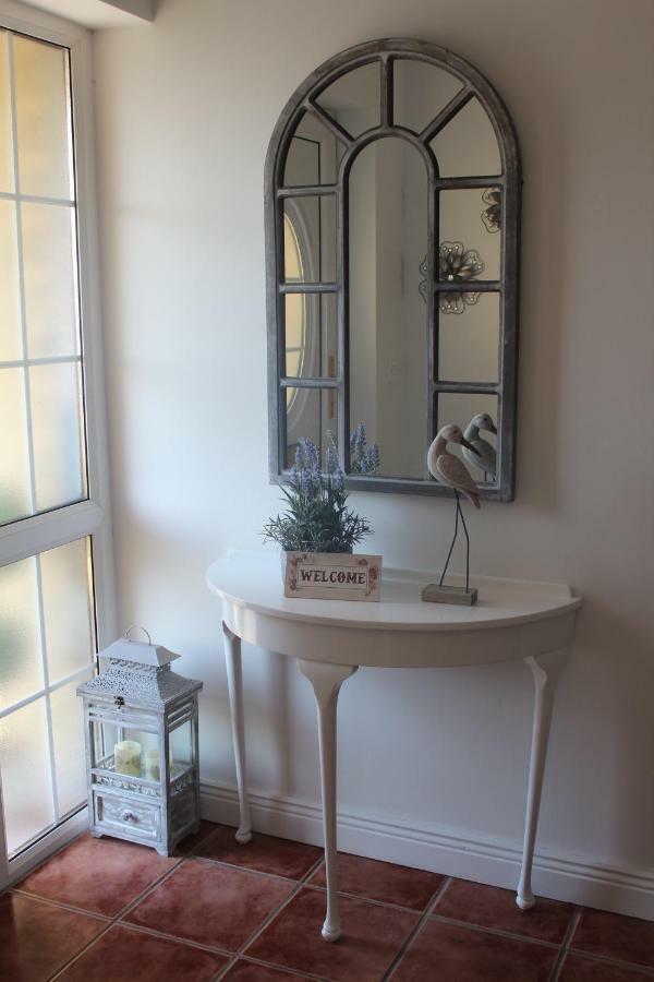 5 Mins Walk To Carrick - Sleeps 12 - Off Road Parking - Modern House Villa Bagian luar foto